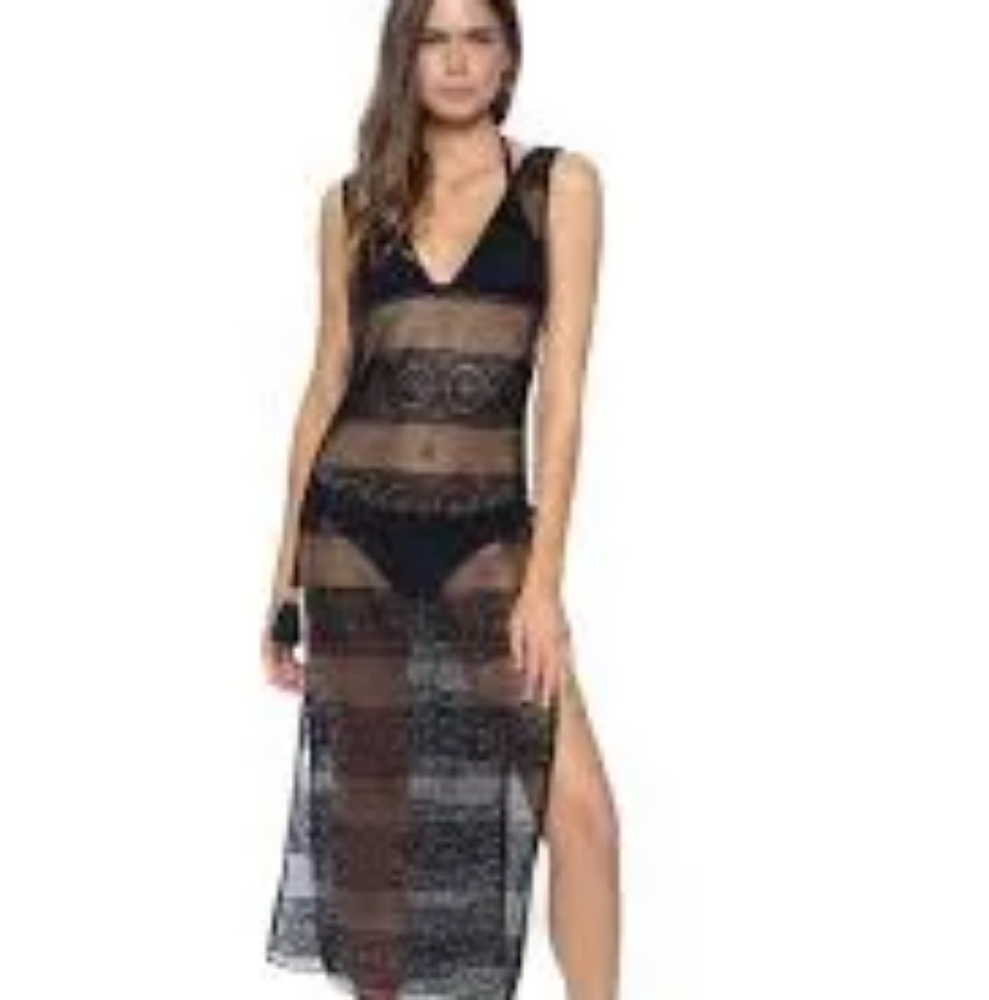 PQ NWT Black cover up